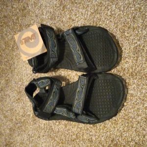 Teva Valkyrie Sandles
